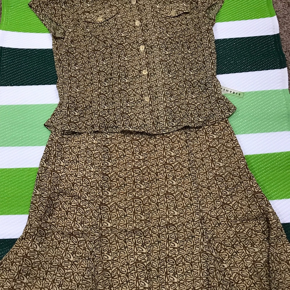 Skirt Set (size 8P)